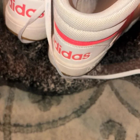 Adidas White and Pink High-Tops sz 8 vintage - Picture 3 of 9